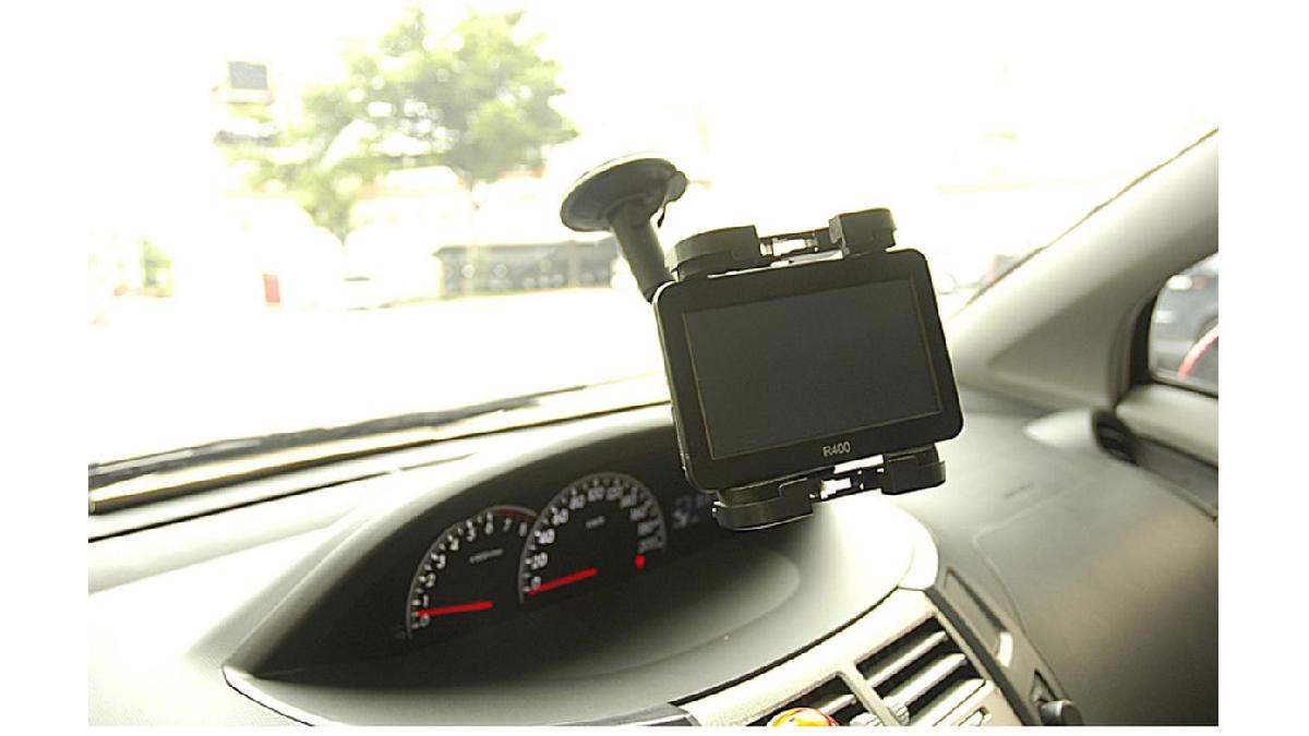 Support+universel+pour+Smartphone%2FNavigation+avec+ventouse%2Fcol+de+cygne+40-120mm